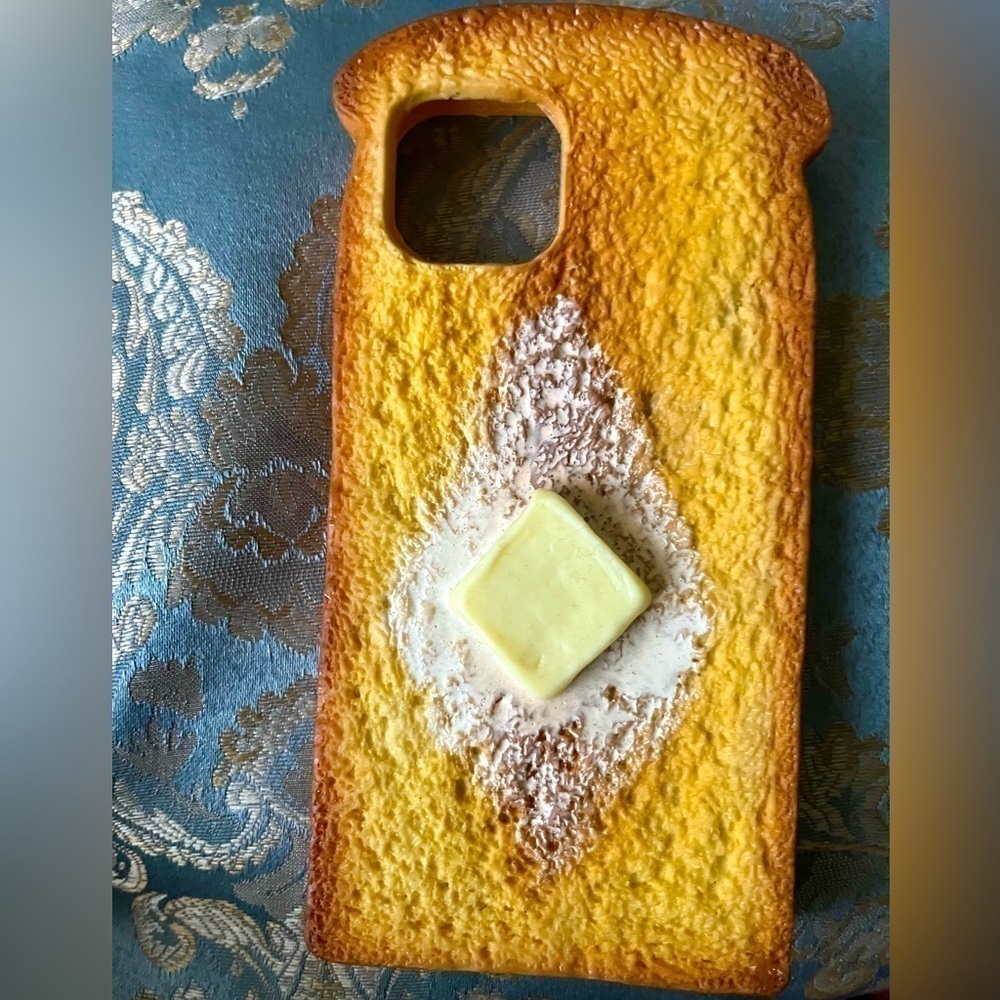 NWOT iPhone13 case